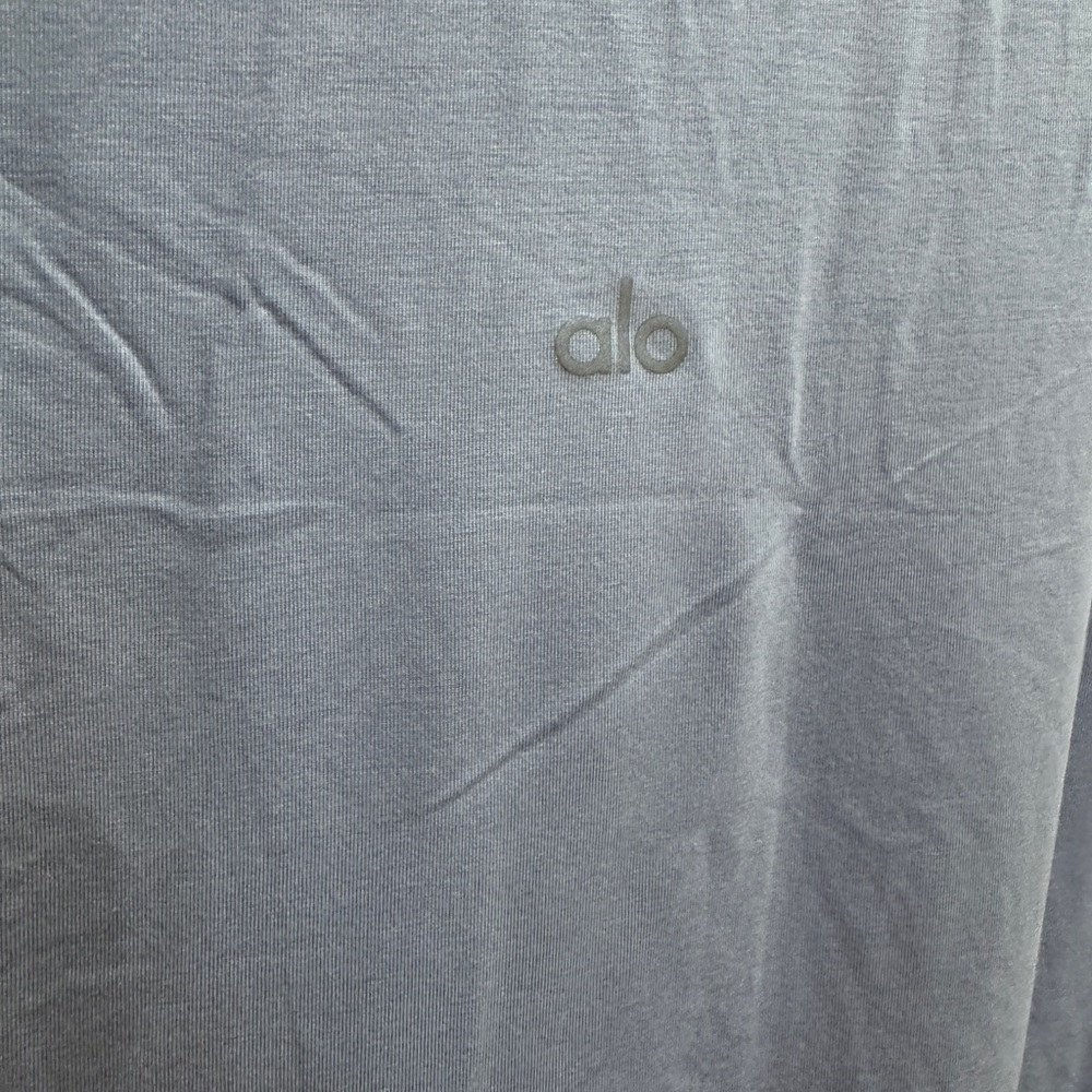 ALO Yoga All Day Short Sleeve Shirts - Picture 5 of 5